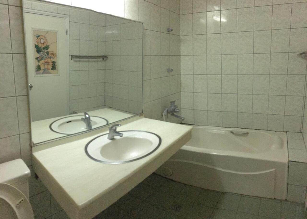 Hua Tai Hotel Синьчжу Экстерьер фото
