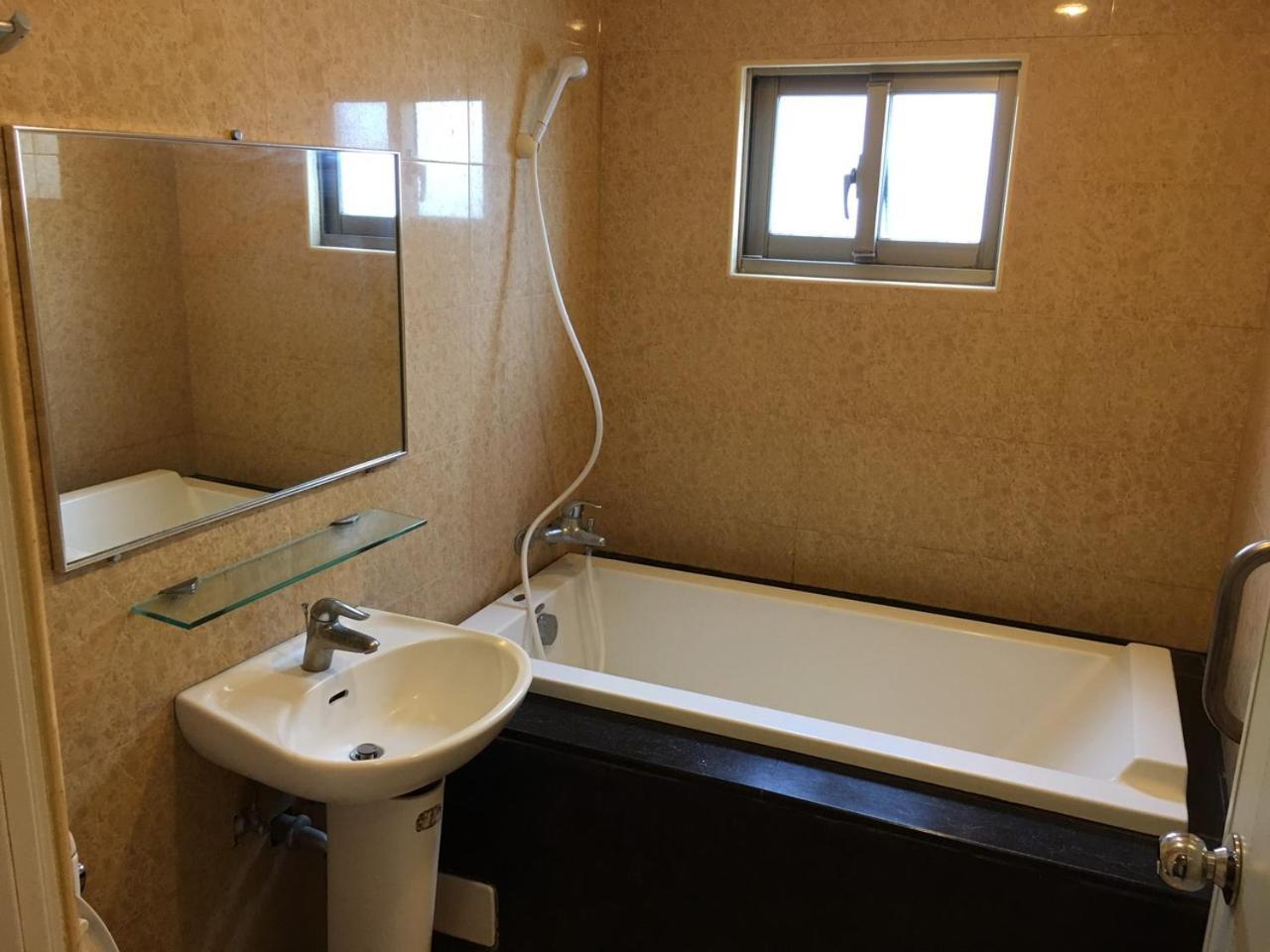Hua Tai Hotel Синьчжу Экстерьер фото